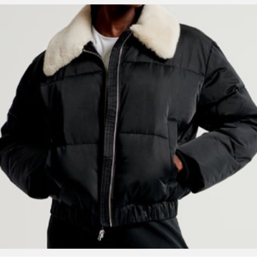 Abercrombie & Fitch Black Mini Ultra Puffer Jacket with Faux Fur Collar NWT XXS